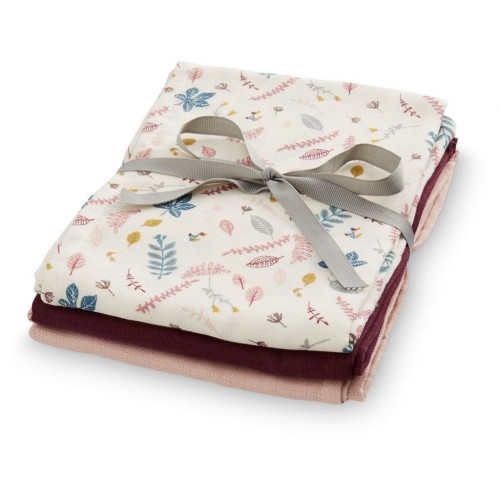 Muslin cloth set.